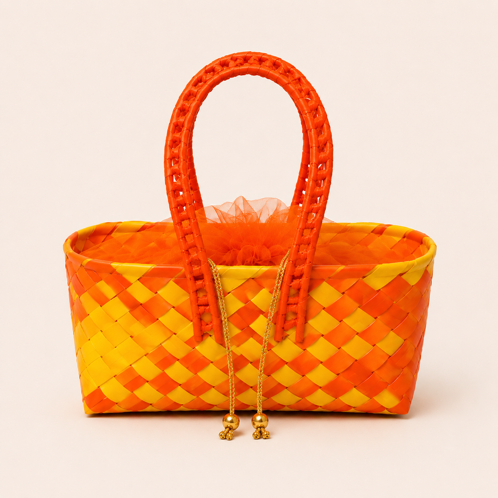 Festive gift basket - palm leaf